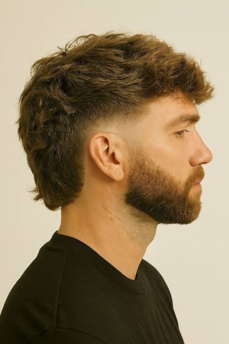 Klant met volume op de kruin en getextureerde top